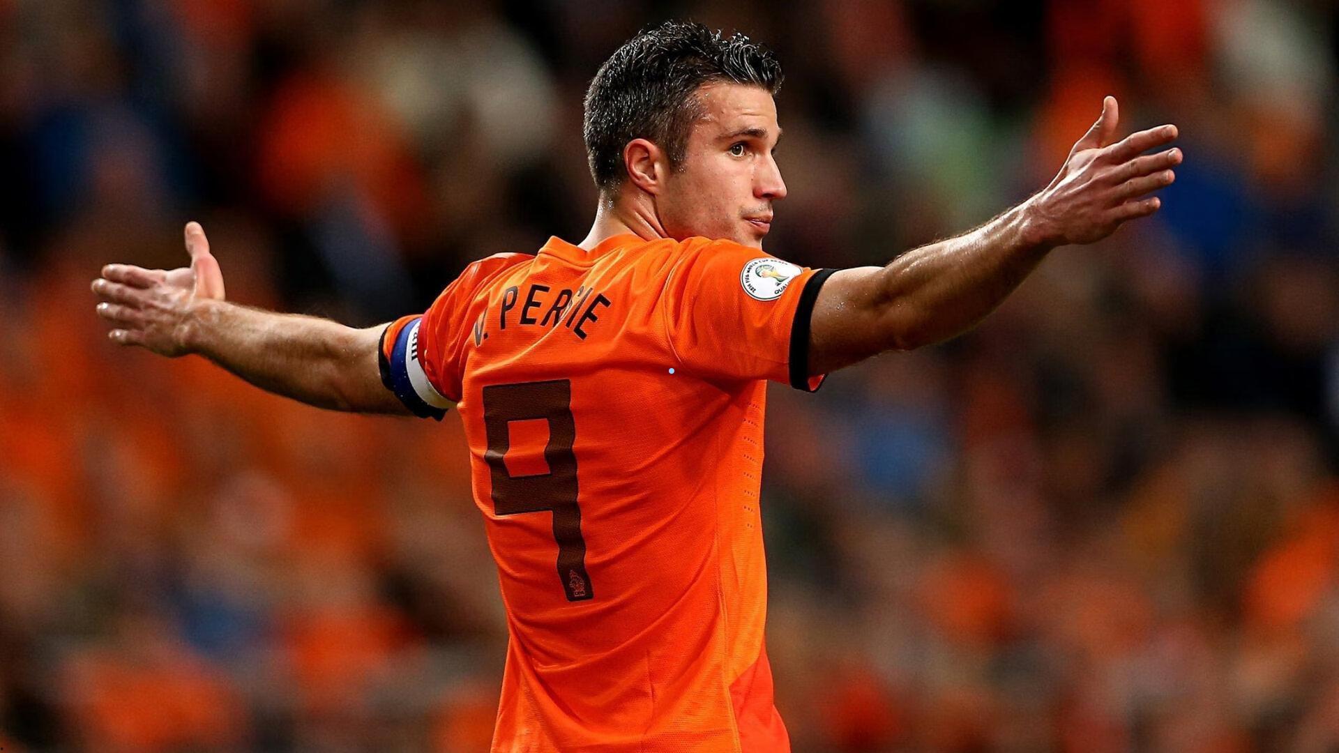 德甲焦点战，奥格斯堡与柏林联合的攻防博弈，胜负天平倾向何方？